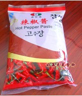 袋装辣椒酱灌装机灌装效果